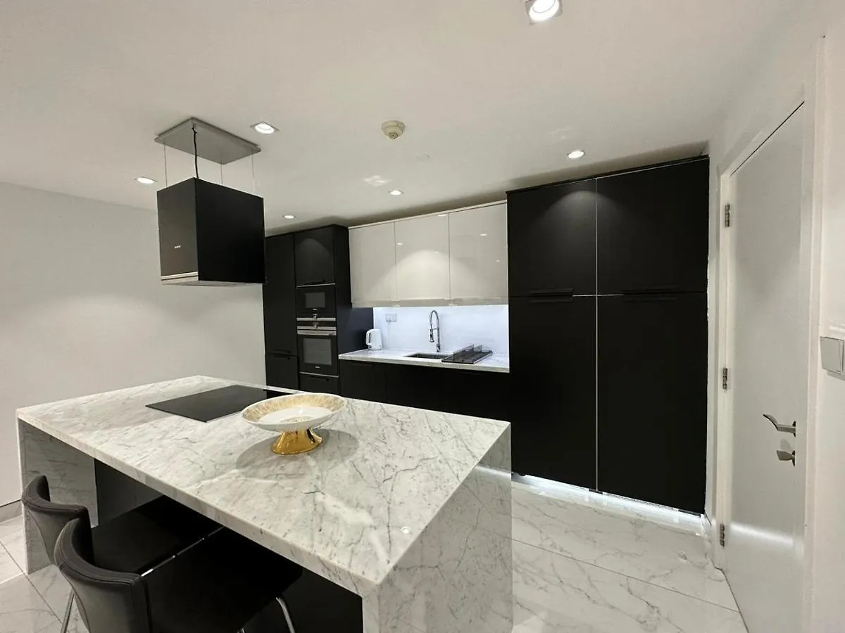 Stylish 2 Bedroom Service Apartment With Sea View Дубай